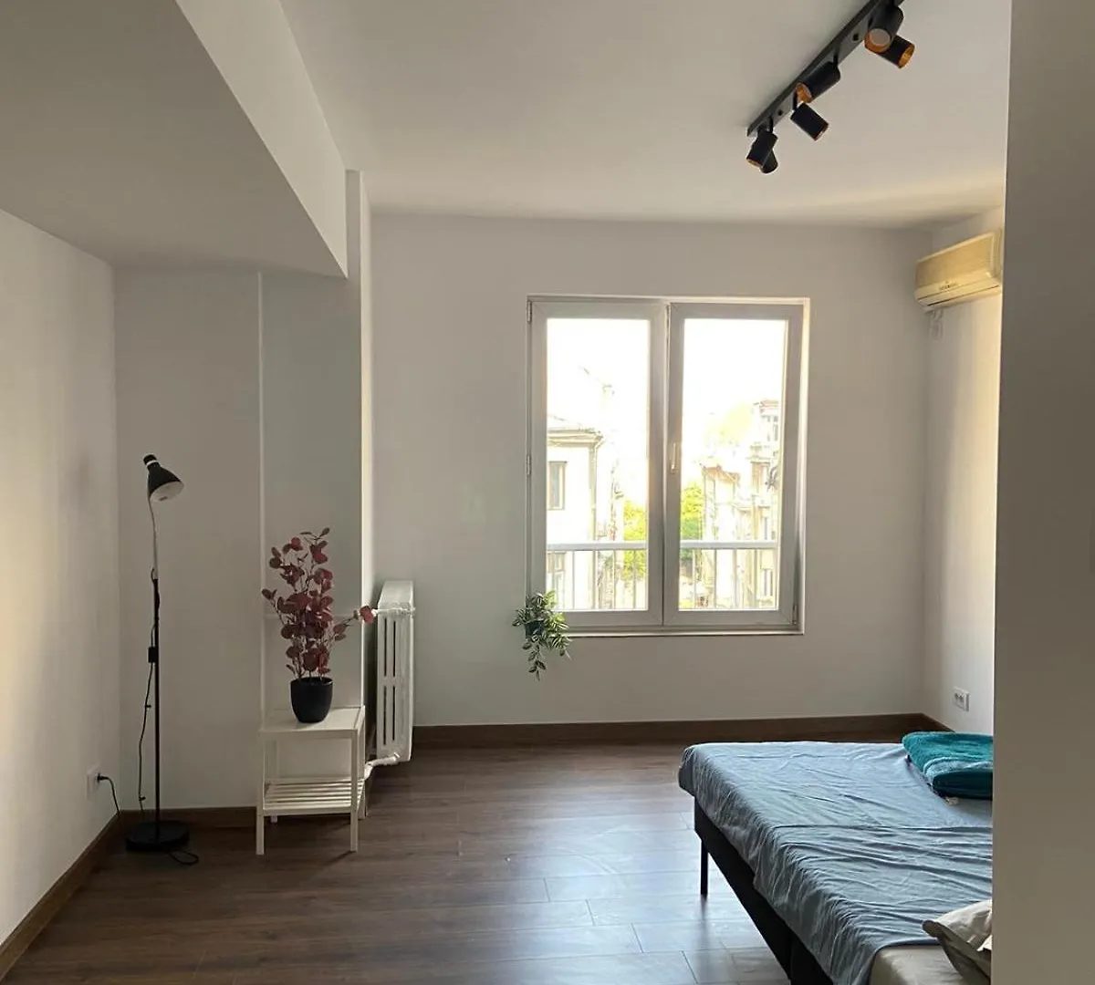 Minimalist Place Bucharest